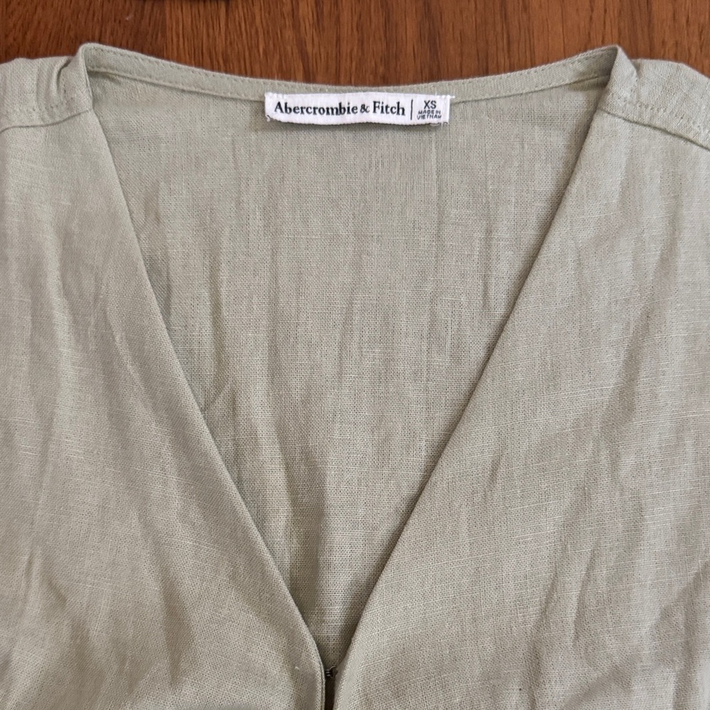 Set of Two Abercrombie Tie-Front Crop Tops XS - Picture 5 of 5